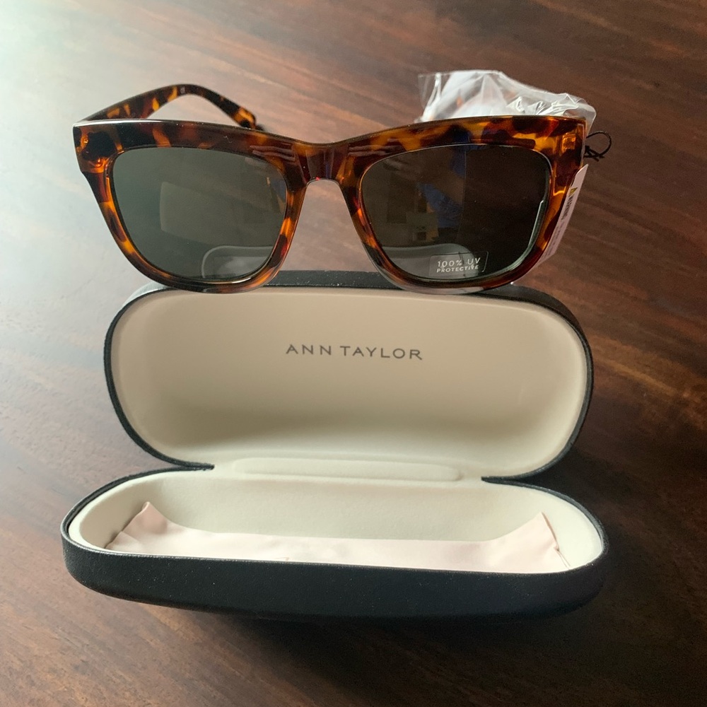 Ann Taylor Brown Tortoise Shell Curved Square Sunglasses w/Case + Clean Cloth
